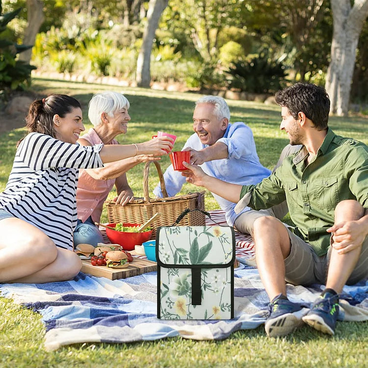 Spacious Insulated Bag for Meal Prep