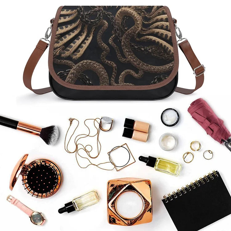 Chic Leather Bag for Casual Outings